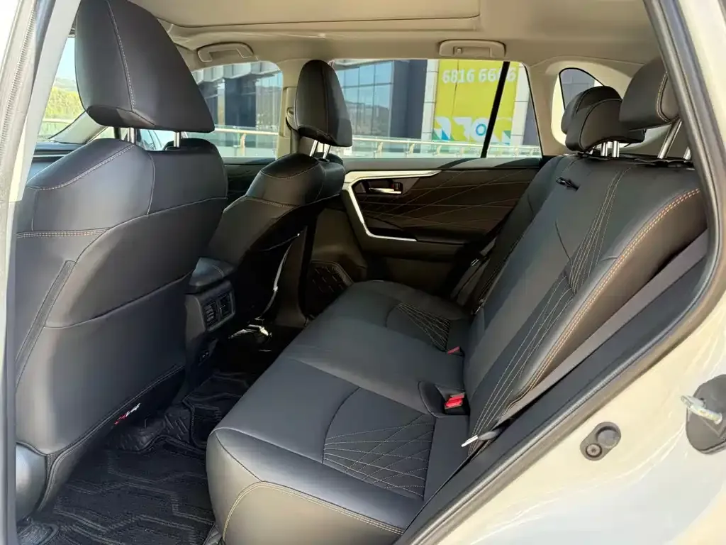 Toyota RAV4 2025 из CN, фото 6