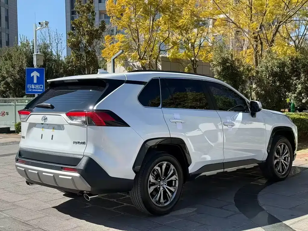 Toyota RAV4 2025 из CN, фото 9