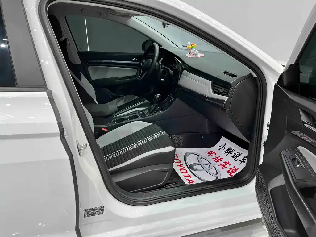Volkswagen Bora 2023 из CN, фото 3