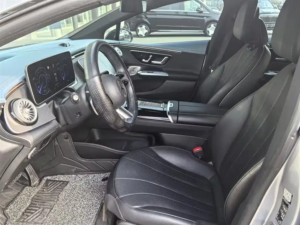 Mercedes-Benz EQE 2022 из CN, фото 8
