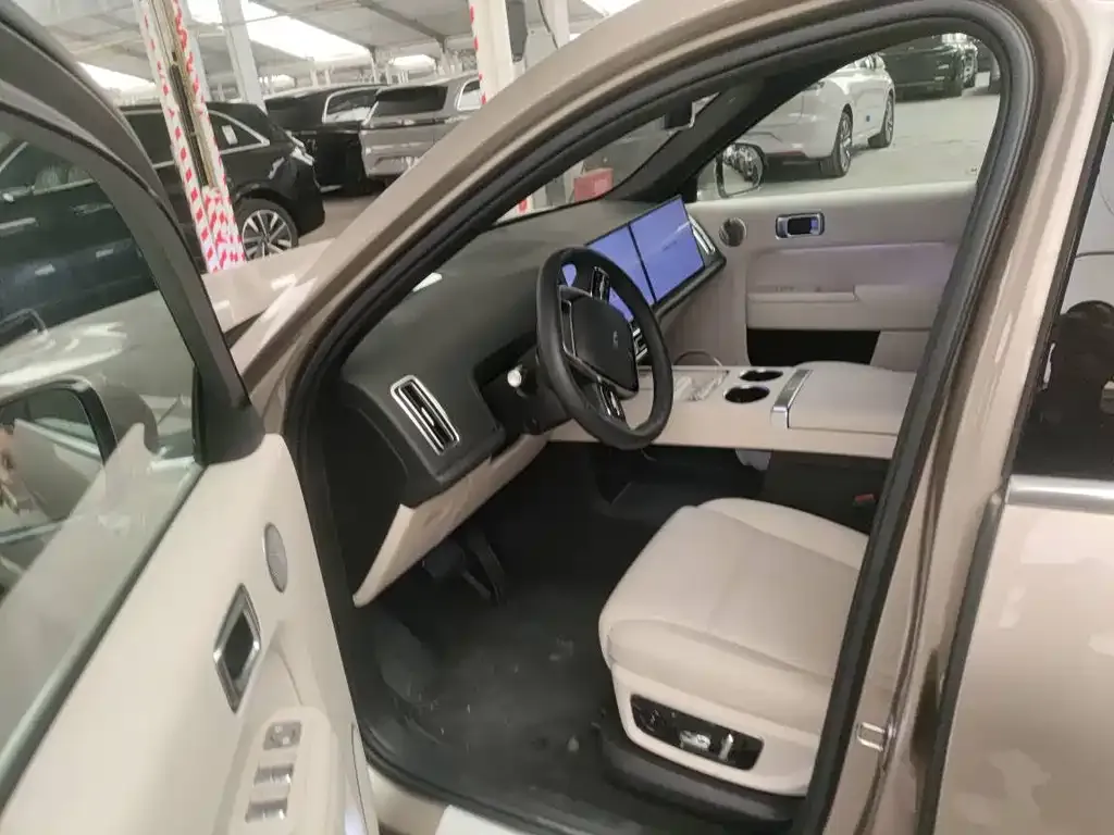 Li Auto L8 2024 из CN, фото 8