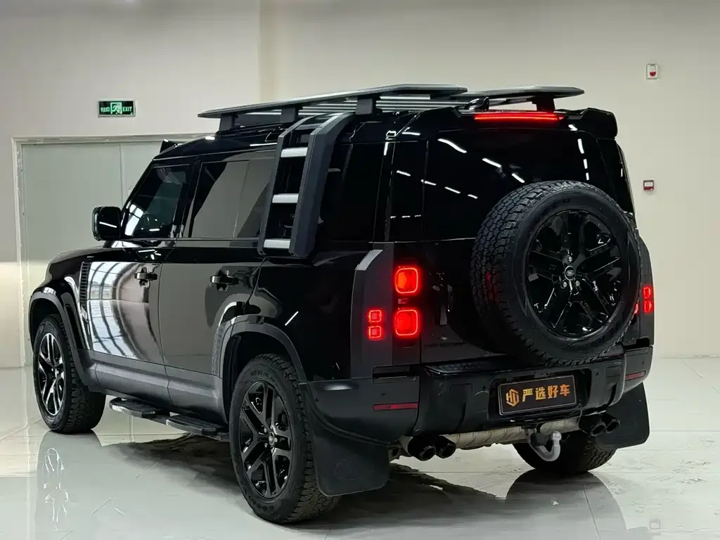 Land Rover Defender — фото 6
