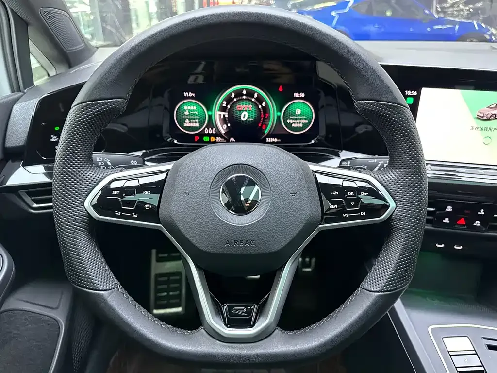 Volkswagen Golf 2023 из CN, фото 7