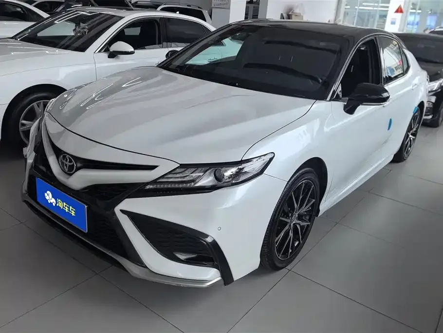 Toyota Camry 2022 из CN, фото 1