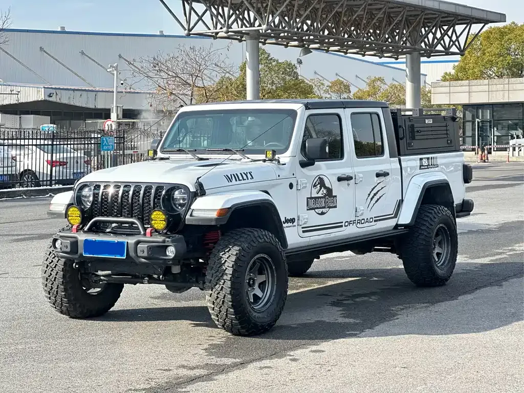 Jeep Gladiator 2023 из CN, фото 1