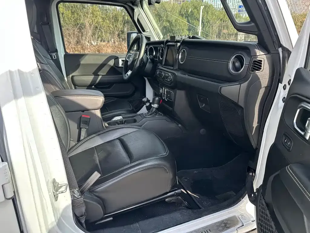 Jeep Gladiator 2023 из CN, фото 4