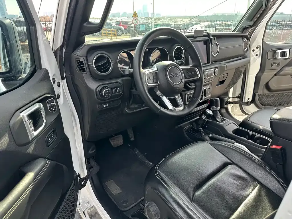 Jeep Gladiator 2023 из CN, фото 3