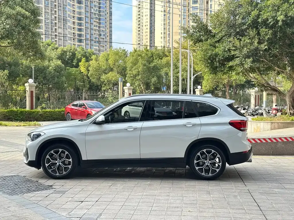 BMW X1 2022 из CN, фото 10