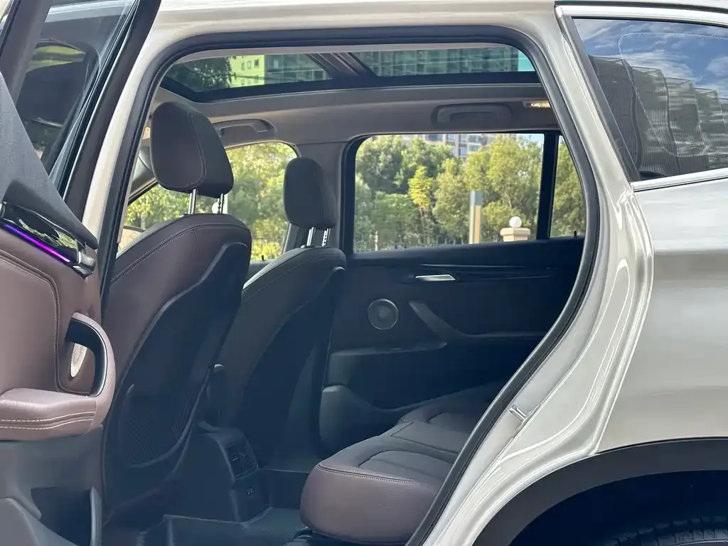 BMW X1 2022 из CN, фото 4