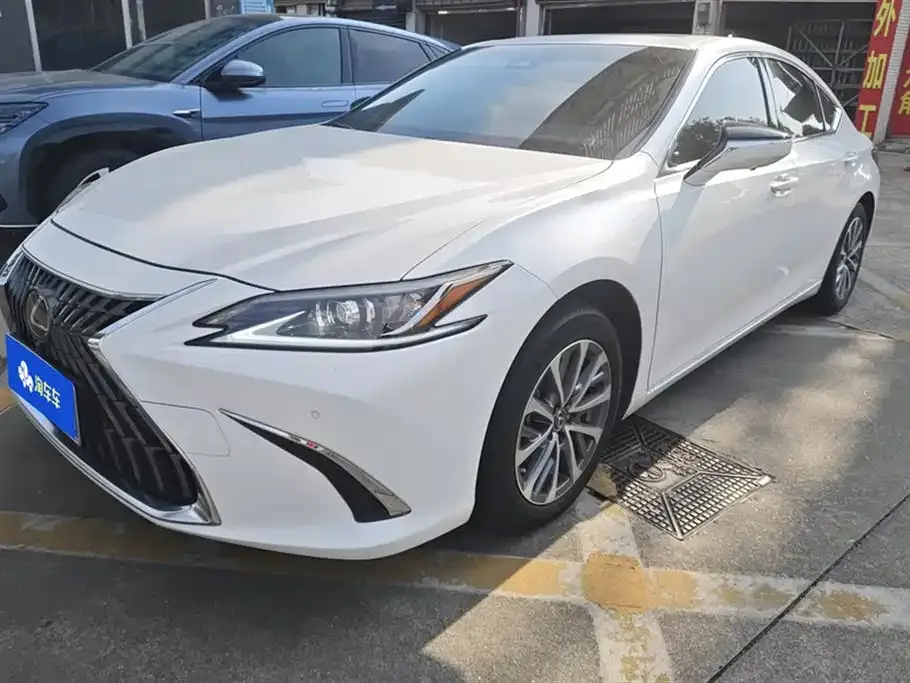 Lexus ES 2022 из CN, фото 1