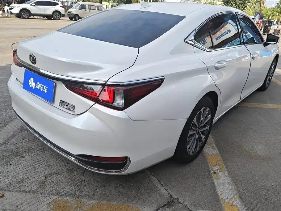 Lexus ES 2022 из CN, фото 9