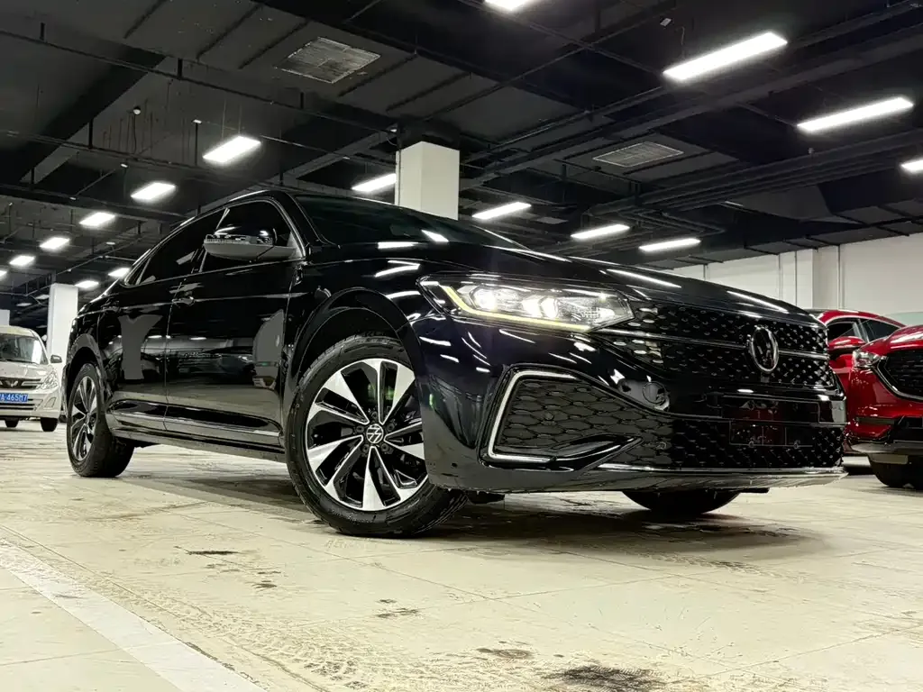 Volkswagen Passat 2023 из CN, фото 7
