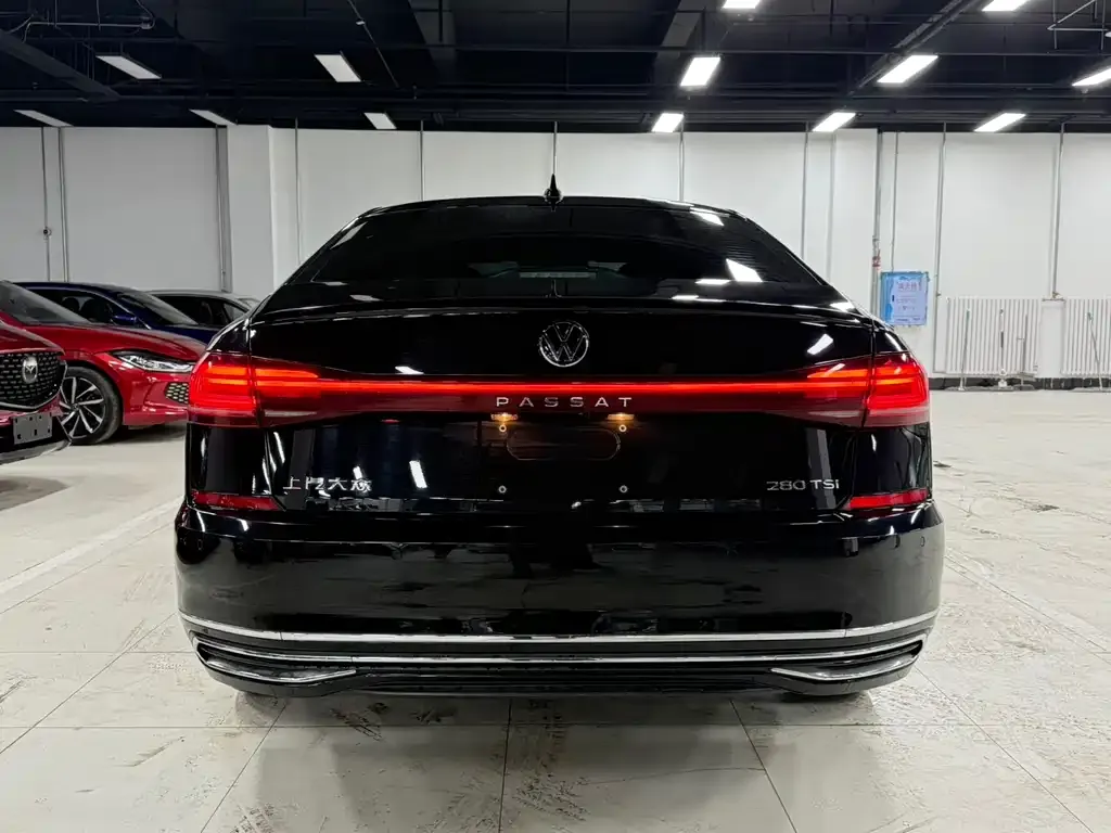 Volkswagen Passat 2023 из CN, фото 3