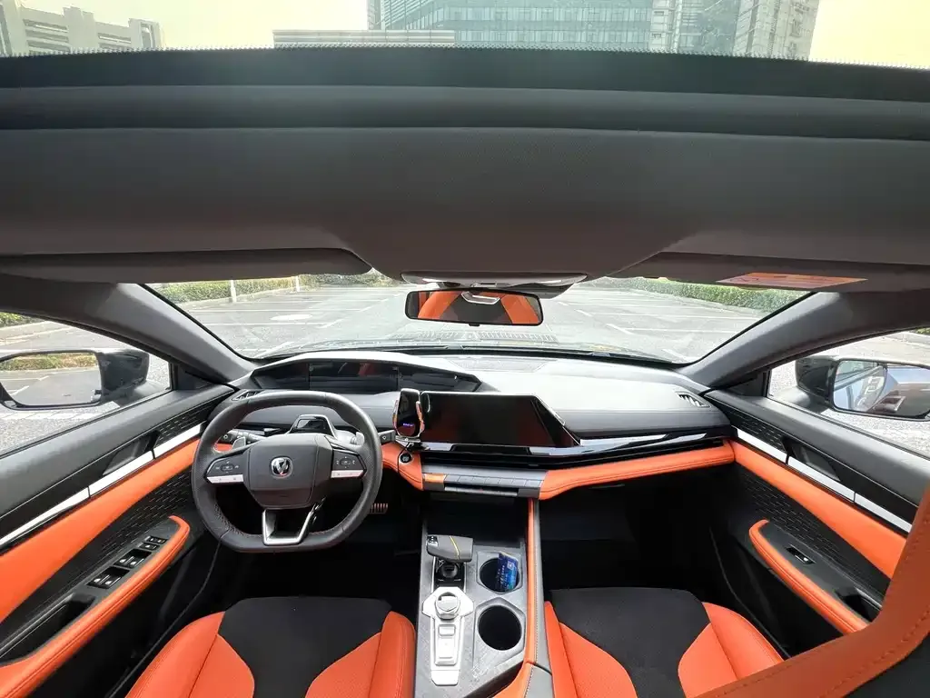 Changan UNI-V 2023 из CN, фото 2