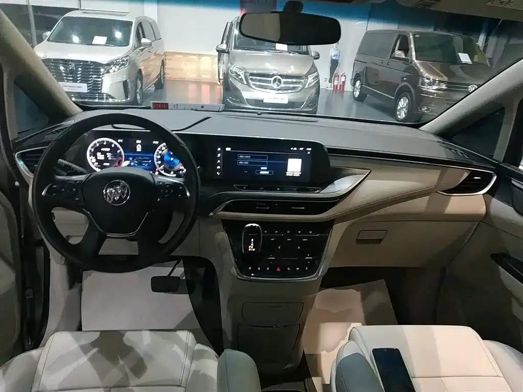 Buick GL8 2022 из CN, фото 10