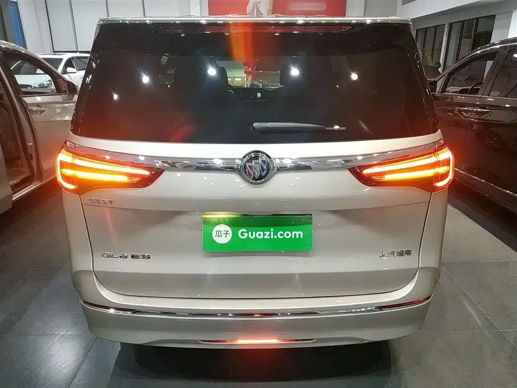 Buick GL8 2022 из CN, фото 6