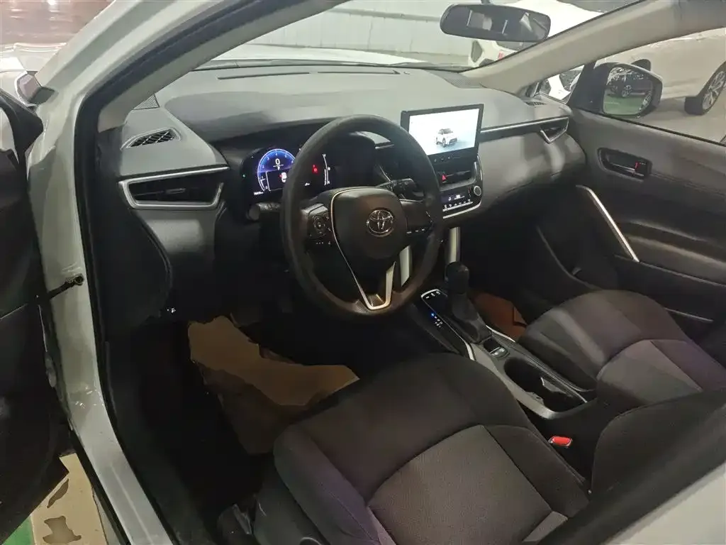 Toyota Frontlander 2023 из CN, фото 8
