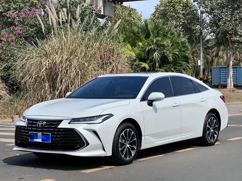 Toyota Avalon 2024 из CN, фото 1