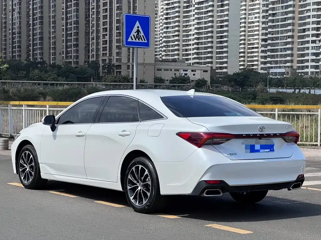Toyota Avalon 2024 из CN, фото 7