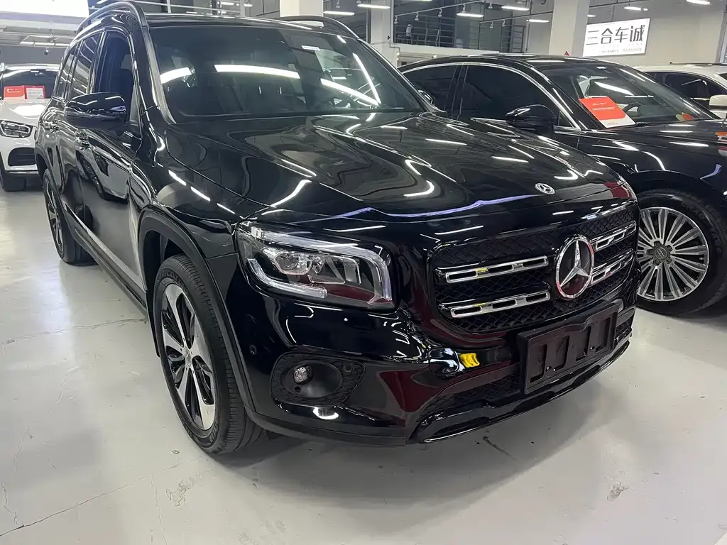 Mercedes-Benz GLB — фото 10