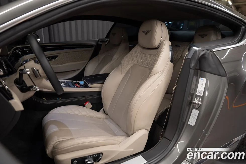 Bentley Continental 2021 из KR, фото 3