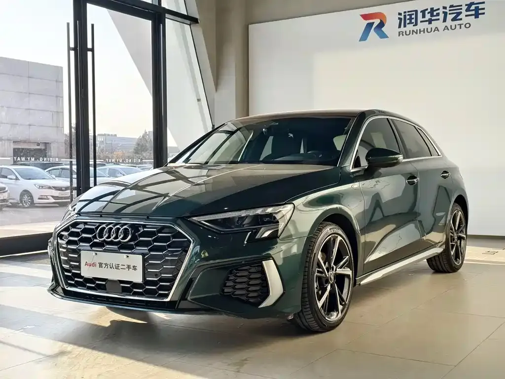 Audi A3 2024 из CN, фото 1