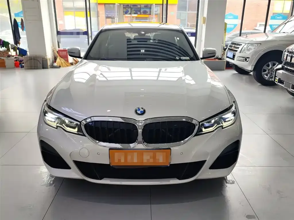 BMW 3 Series 2022 из CN, фото 3