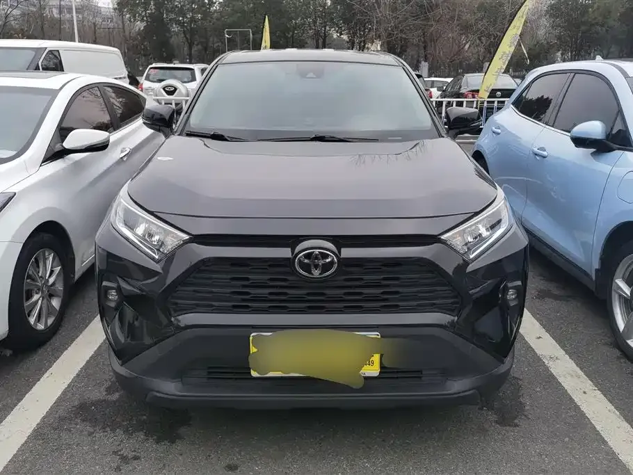 Toyota RAV4 2023 из CN, фото 6