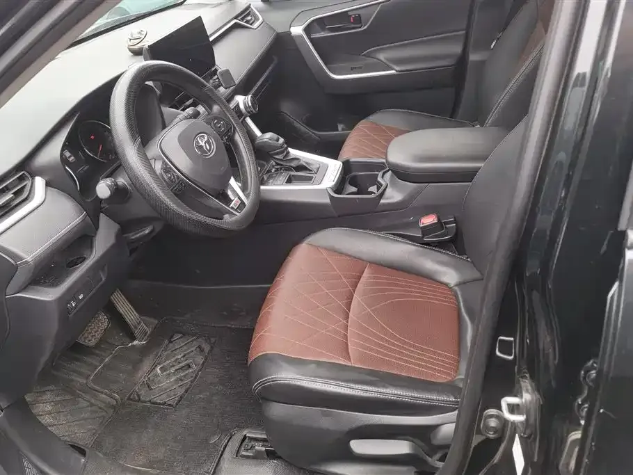 Toyota RAV4 2023 из CN, фото 8