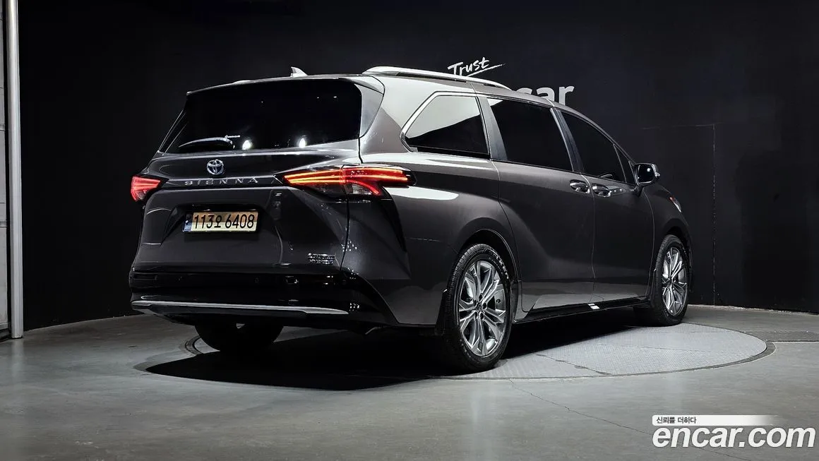 Toyota Sienna 2022 из KR, фото 2