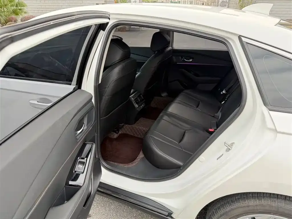 Honda Accord 2023 из CN, фото 8