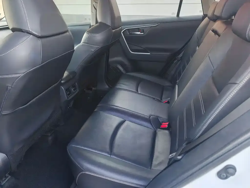 Toyota RAV4 2021 из CN, фото 4