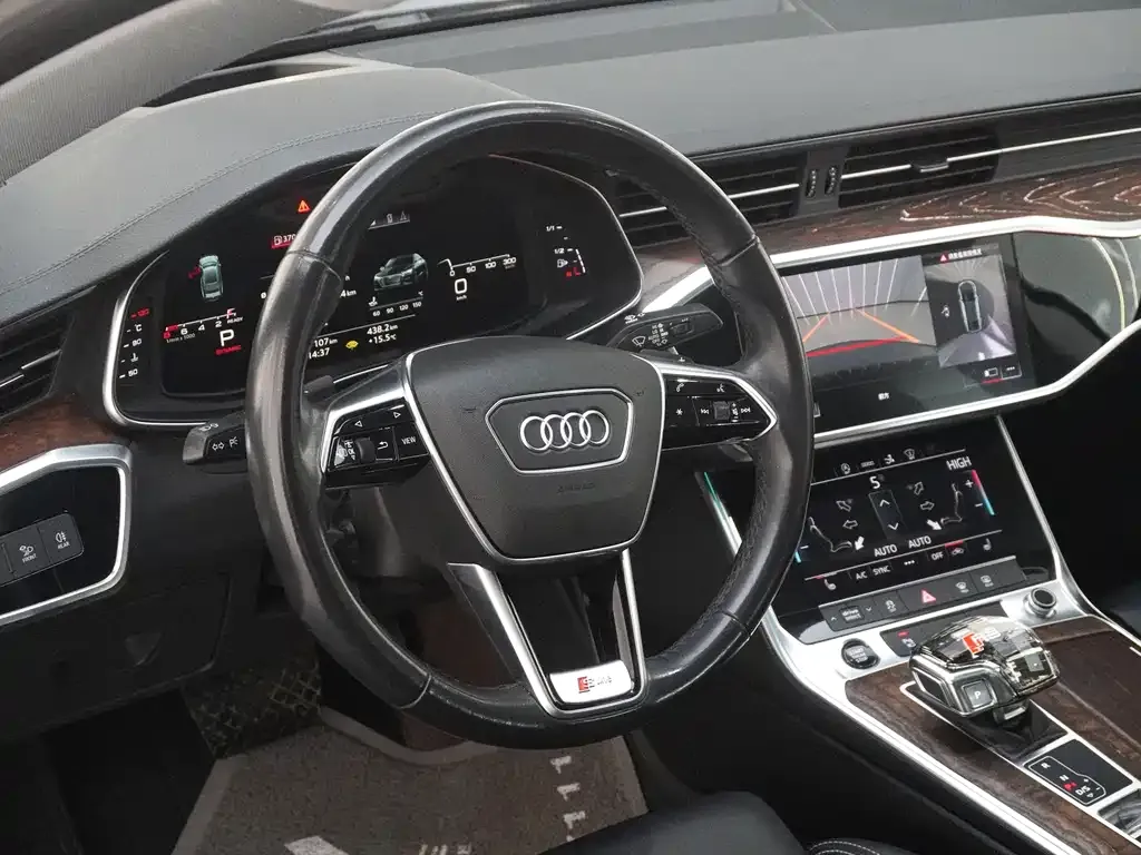 Audi A7 2021 из CN, фото 3