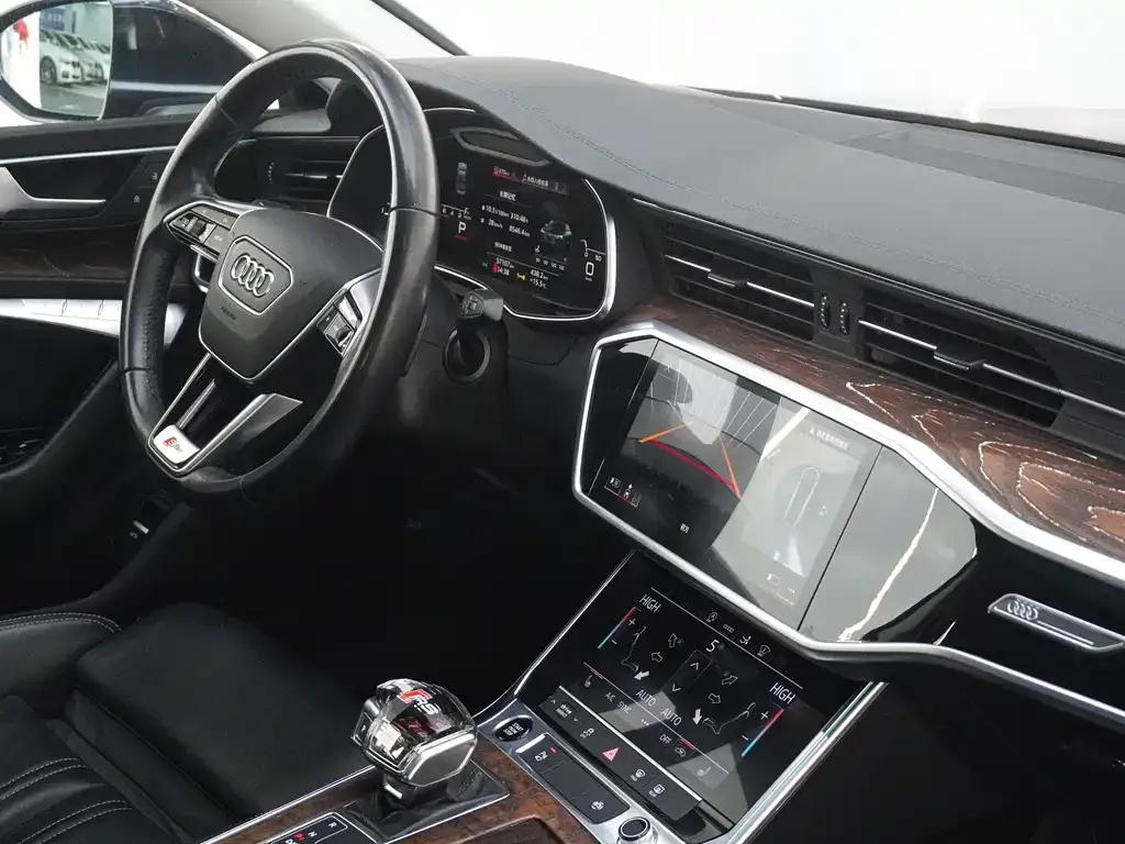 Audi A7 2021 из CN, фото 9