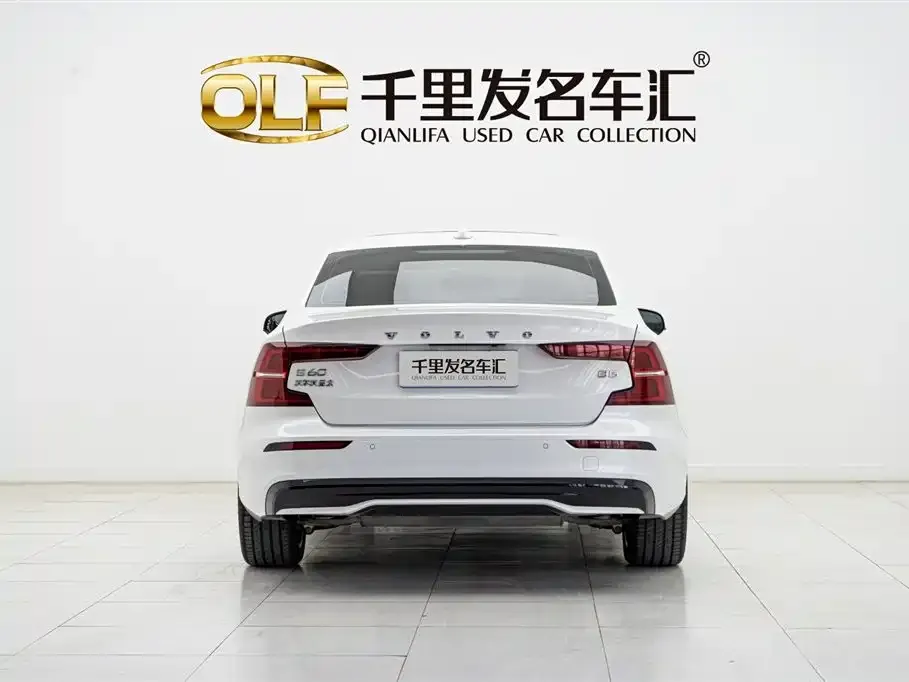 Volvo S60 2024 из CN, фото 5