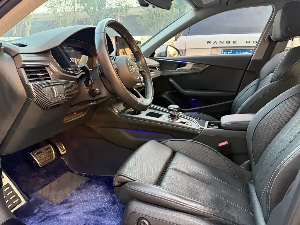Audi A4L 2022 из CN, фото 7