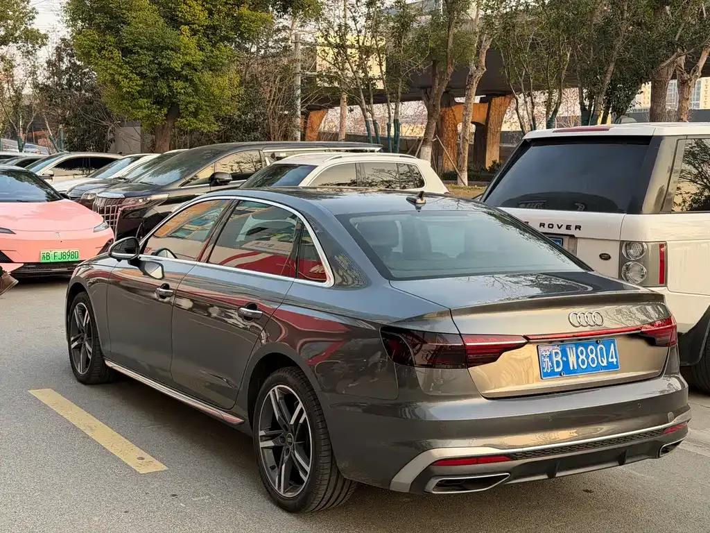 Audi A4L 2022 из CN, фото 5
