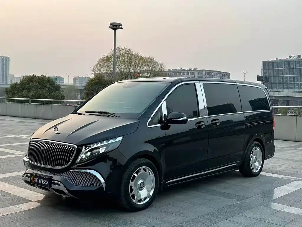 Mercedes-Benz V-Class 2023 из CN, фото 1