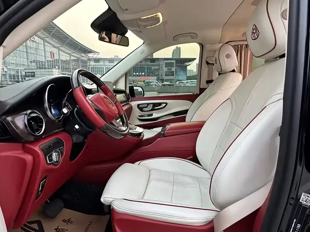 Mercedes-Benz V-Class 2023 из CN, фото 3