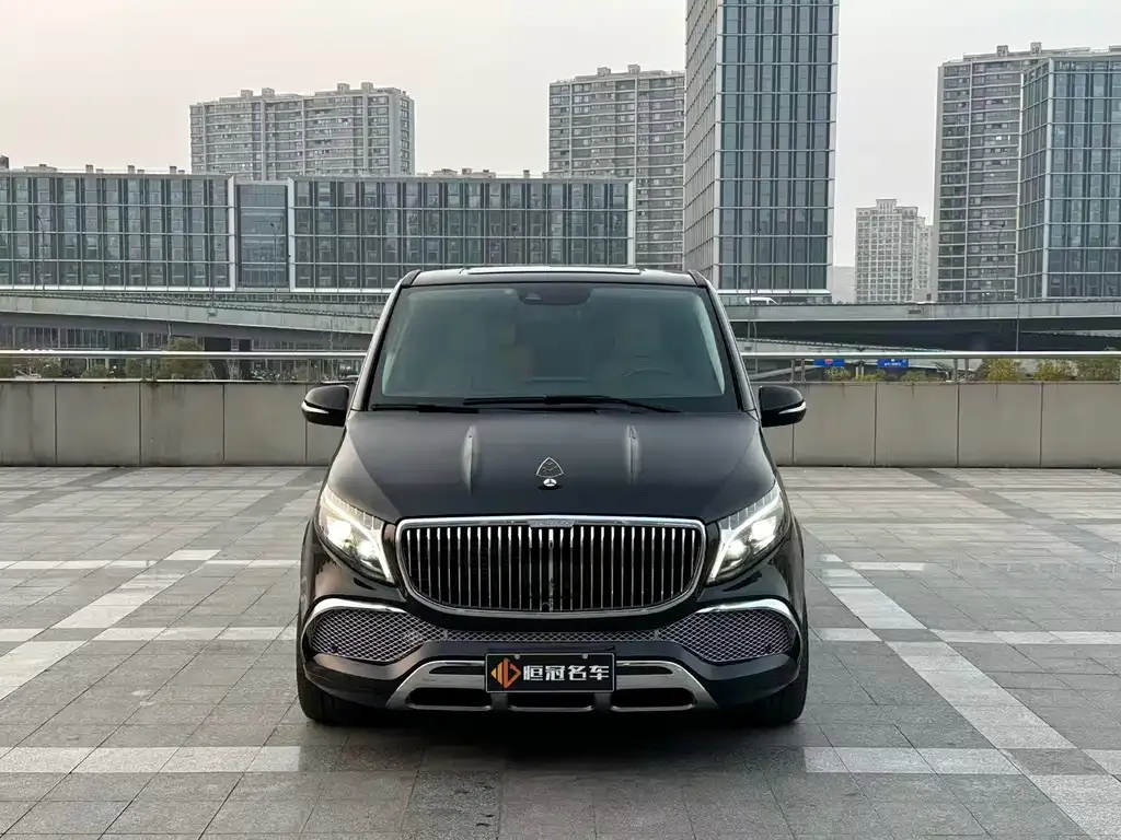 Mercedes-Benz V-Class 2023 из CN, фото 2
