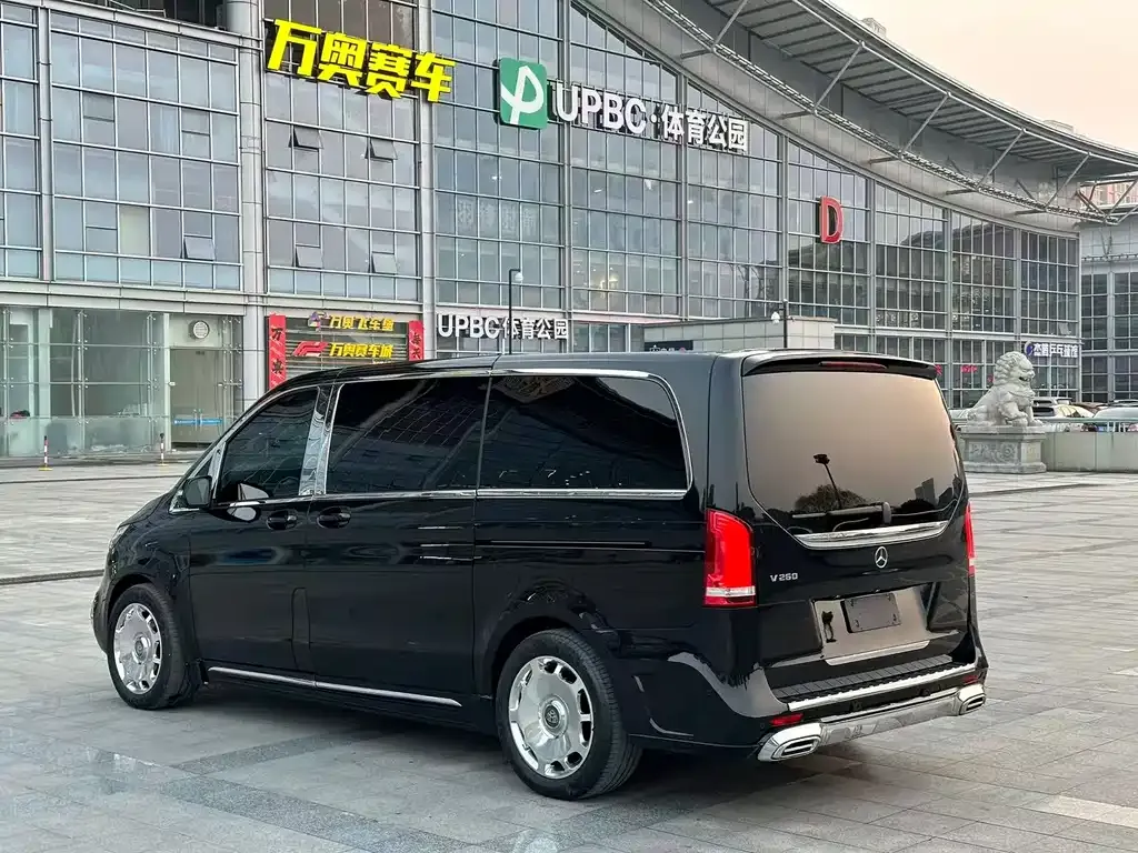 Mercedes-Benz V-Class 2023 из CN, фото 7