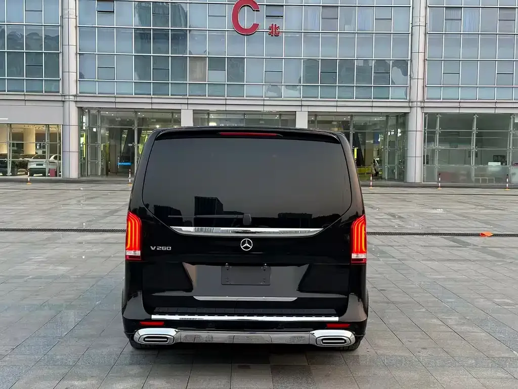Mercedes-Benz V-Class 2023 из CN, фото 5