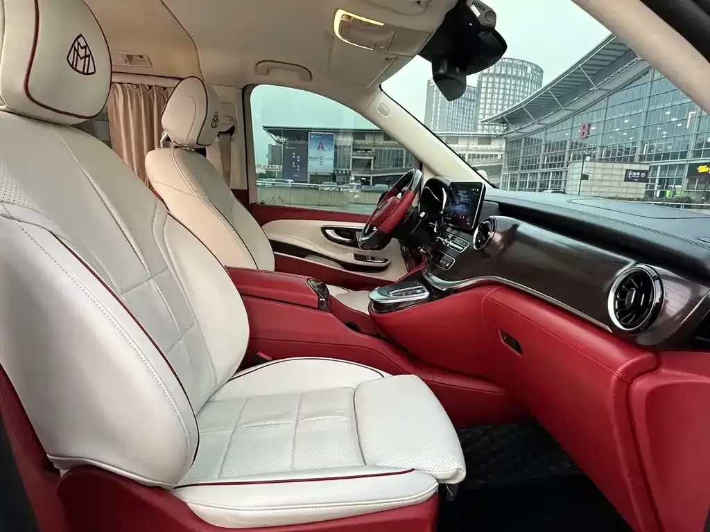 Mercedes-Benz V-Class 2023 из CN, фото 4