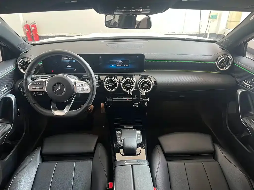 Mercedes-Benz A-Class — фото 10