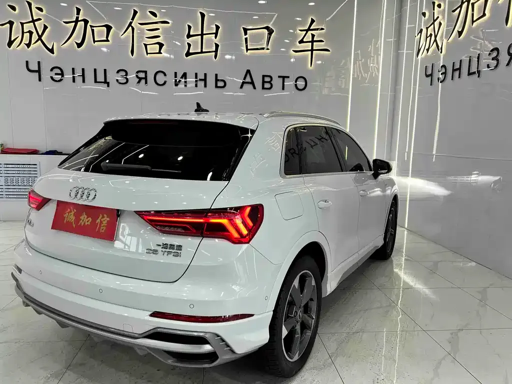 Audi Q3 — фото 3