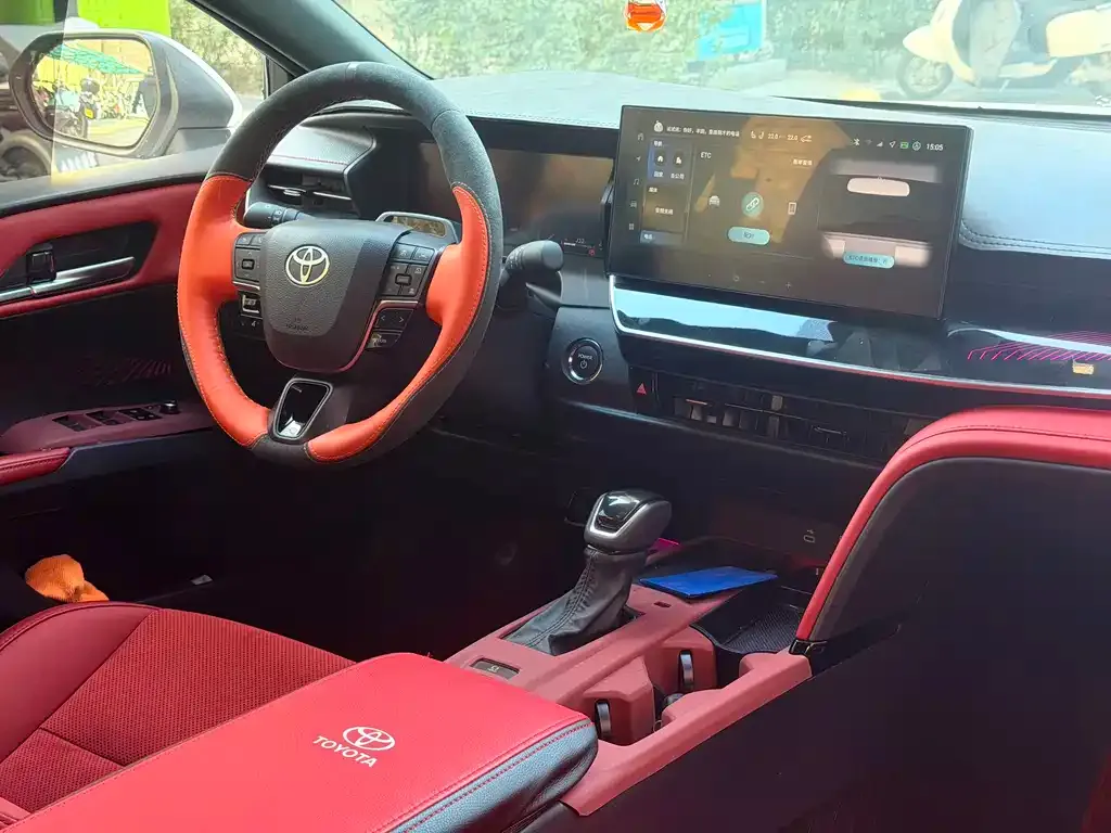 Toyota Camry 2025 из CN, фото 2