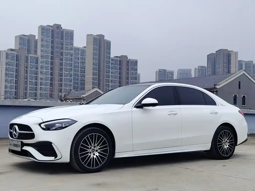 Mercedes-Benz C-Class — фото 1