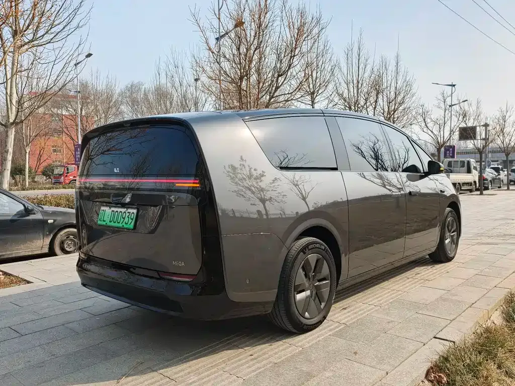 Li Auto MEGA 2024 из CN, фото 9