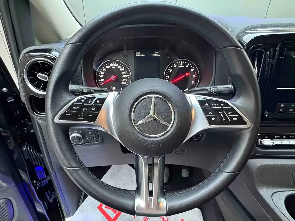 Mercedes-Benz Vito 2025 из CN, фото 7