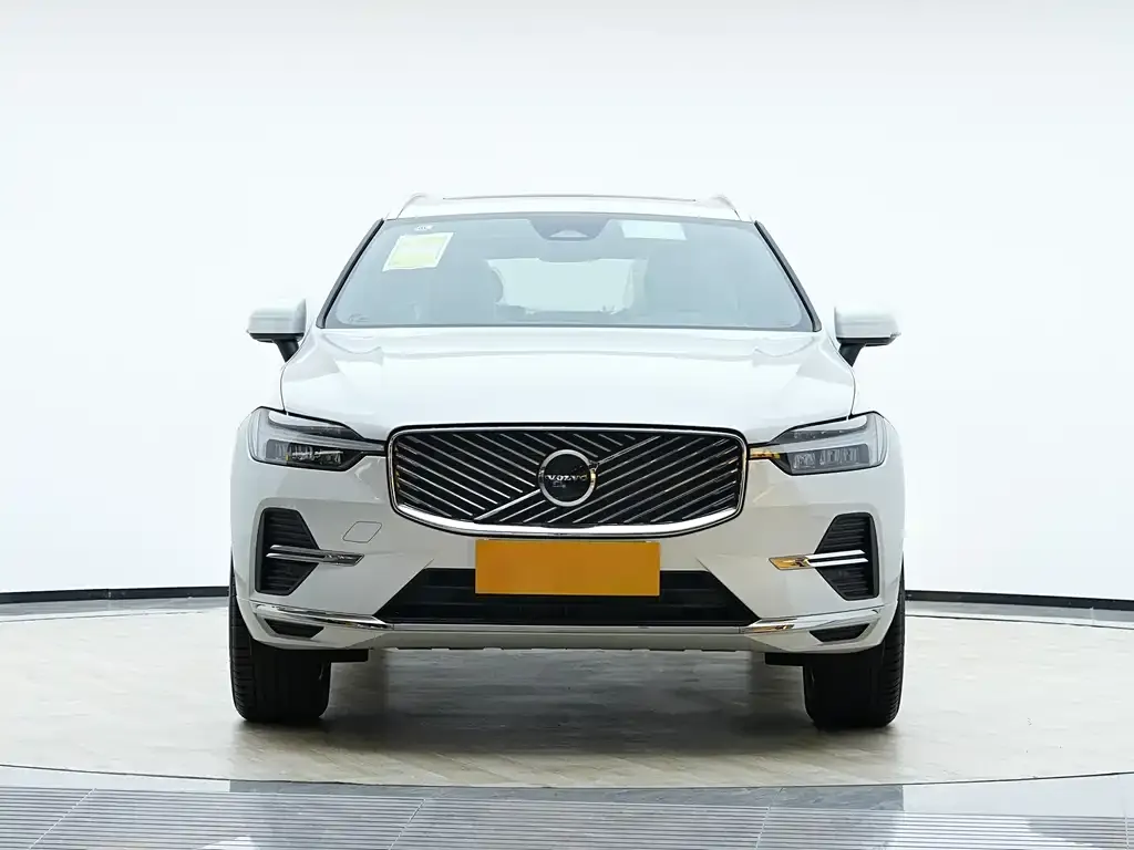 Volvo XC60 — фото 2